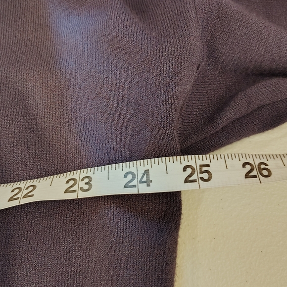 Women's Sweater Size S/M Purple 3/4 Sleeve V Neck Knit Oversized Comfy - Picture 8 of 8
